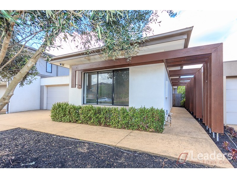7 The Esplanade, Sanctuary Lakes VIC 3030