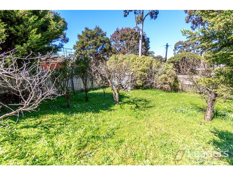 8 Griffiths Court, Mount Waverley VIC 3149