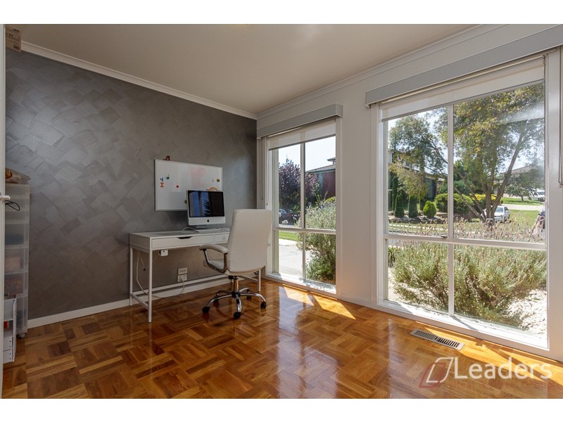 21 EDWARD FREETH DRIVE, Endeavour Hills VIC 3802