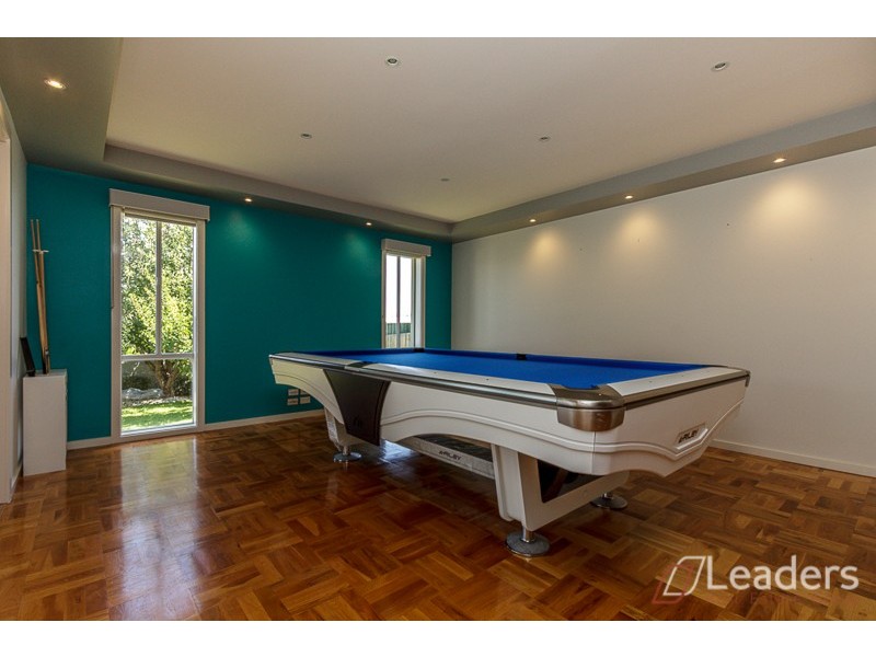21 EDWARD FREETH DRIVE, Endeavour Hills VIC 3802