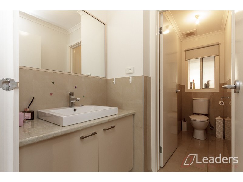 21 EDWARD FREETH DRIVE, Endeavour Hills VIC 3802