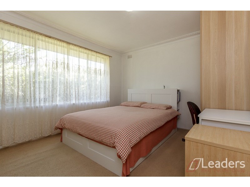 24 Laura Road, Knoxfield VIC 3180