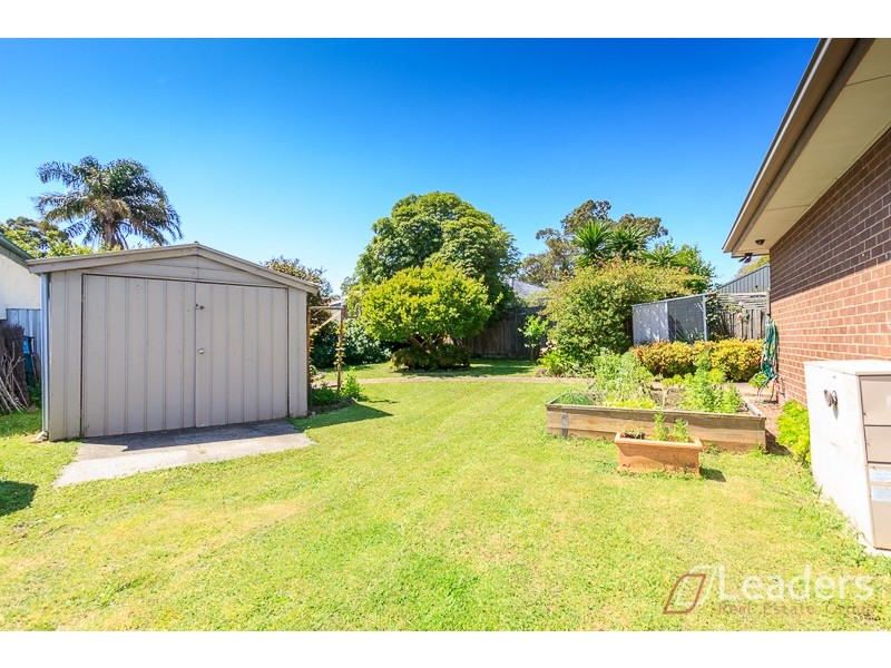 24 Laura Road, Knoxfield VIC 3180