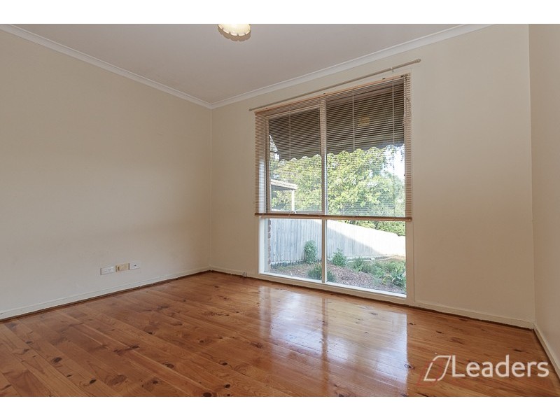 140 MANCHESTER ROAD, Mooroolbark VIC 3138
