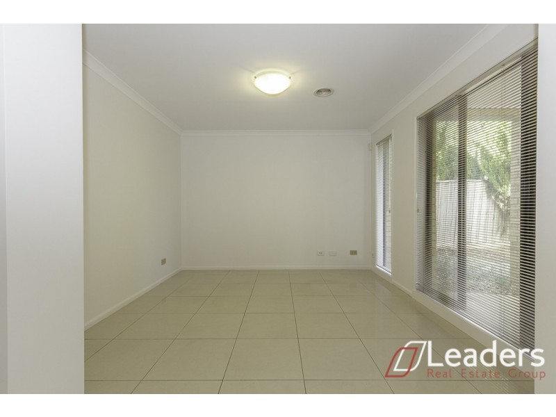 7 Waterstone Cove, Sanctuary Lakes VIC 3030