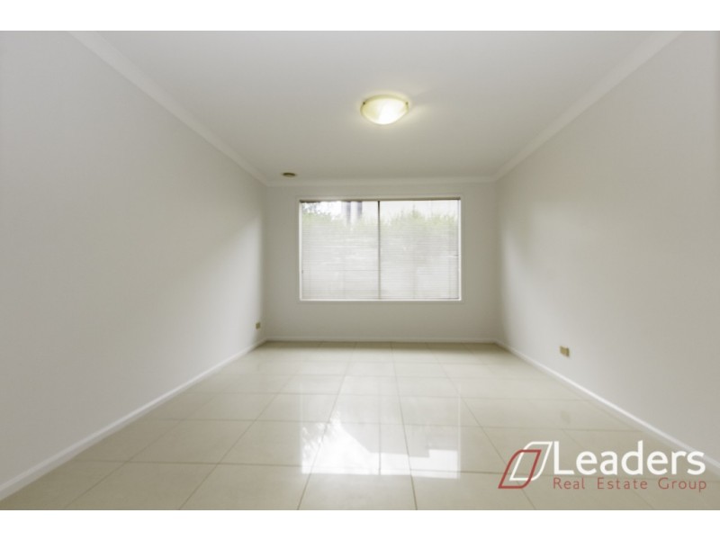 7 Waterstone Cove, Sanctuary Lakes VIC 3030