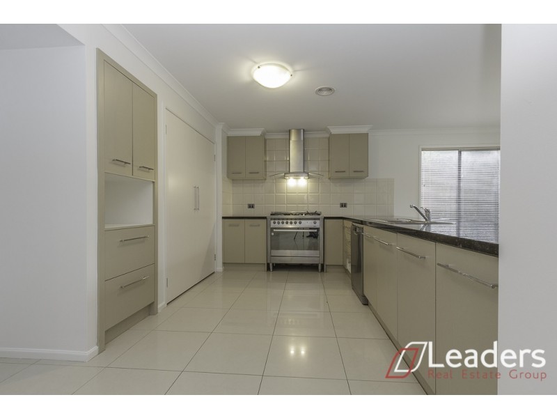 7 Waterstone Cove, Sanctuary Lakes VIC 3030