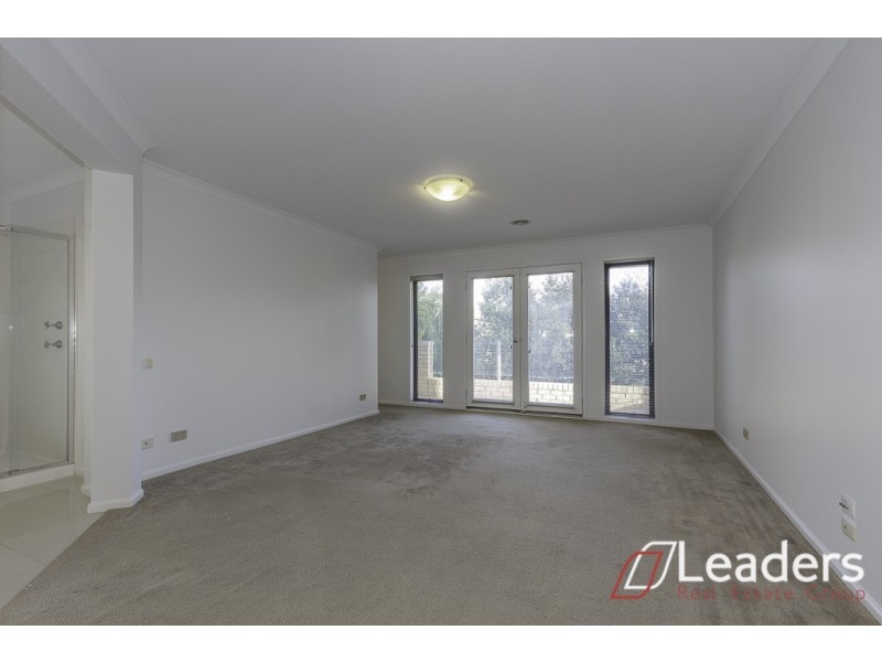 7 Waterstone Cove, Sanctuary Lakes VIC 3030