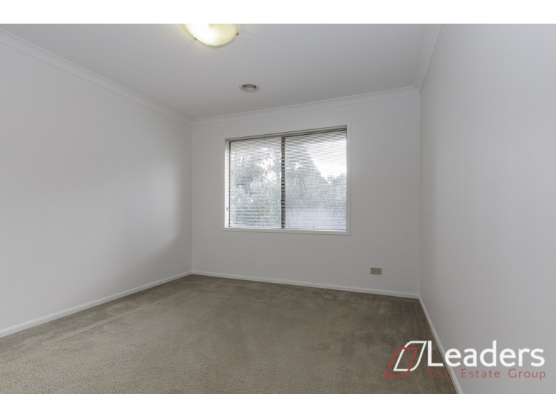 7 Waterstone Cove, Sanctuary Lakes VIC 3030