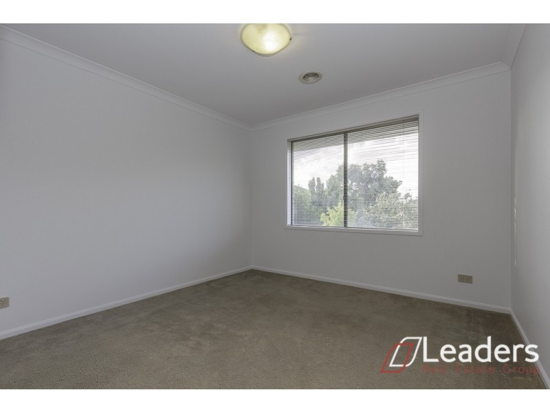 7 Waterstone Cove, Sanctuary Lakes VIC 3030
