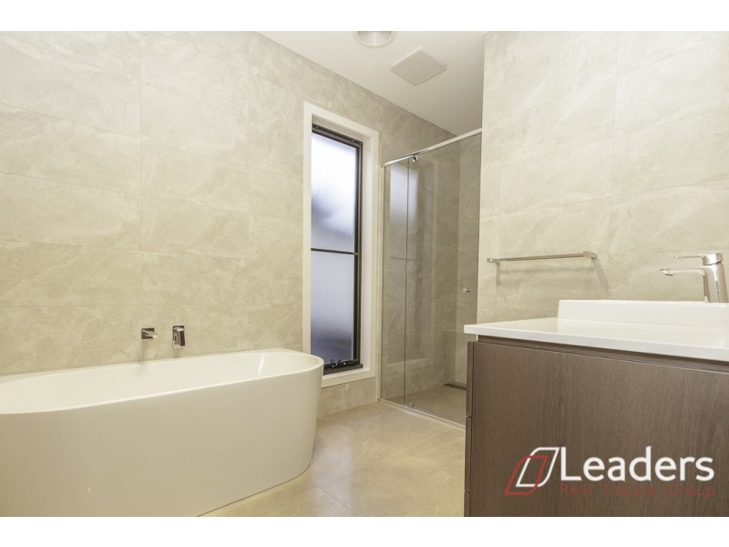 3 Legend Avenue, Glen Waverley VIC 3150