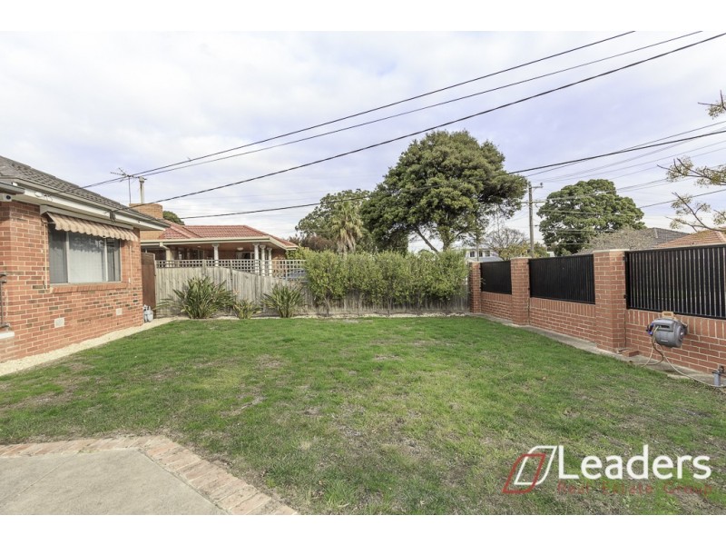 6 GLENCANNON CRESCENT, Clayton South VIC 3169
