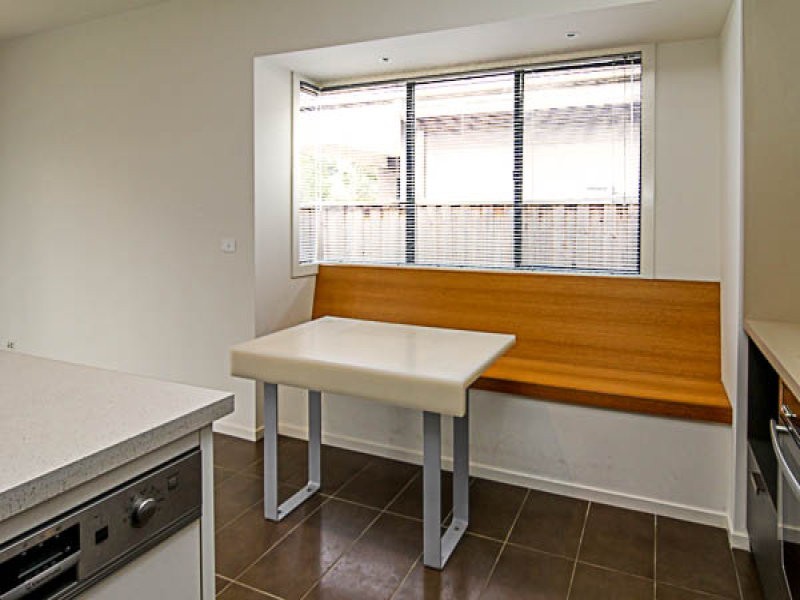 9 The Esplanade, Sanctuary Lakes VIC 3030