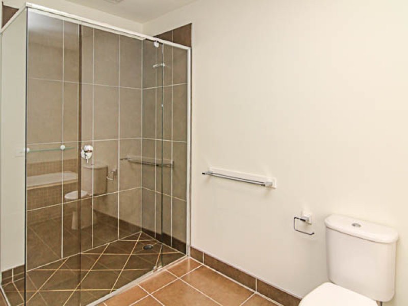 9 The Esplanade, Sanctuary Lakes VIC 3030