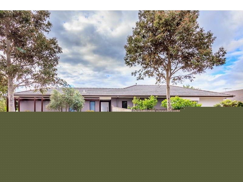 9 The Esplanade, Sanctuary Lakes VIC 3030