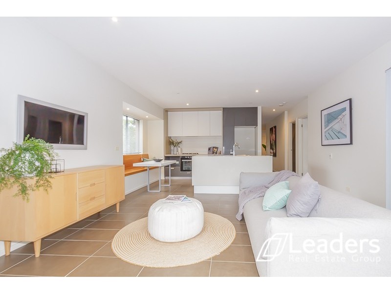 9 The Esplanade, Sanctuary Lakes VIC 3030