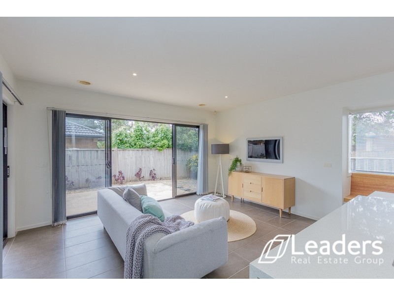 9 The Esplanade, Sanctuary Lakes VIC 3030