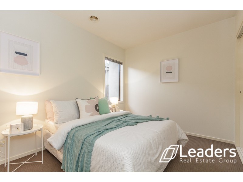 9 The Esplanade, Sanctuary Lakes VIC 3030