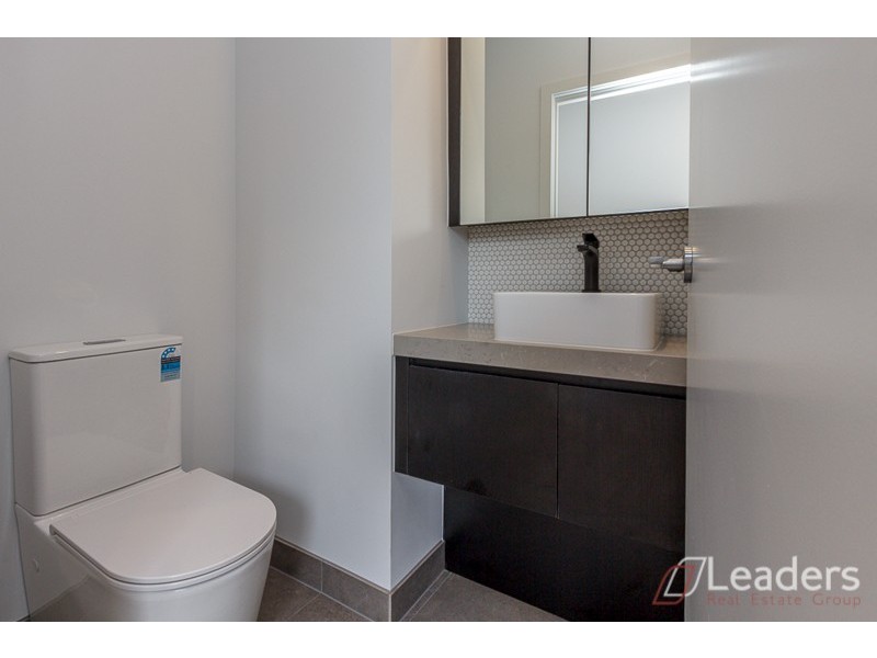 2B Glenora Street, Chadstone VIC 3148