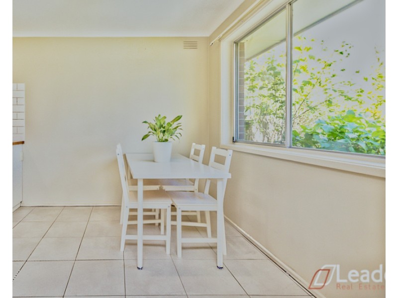 24 Laura Road, Knoxfield VIC 3180