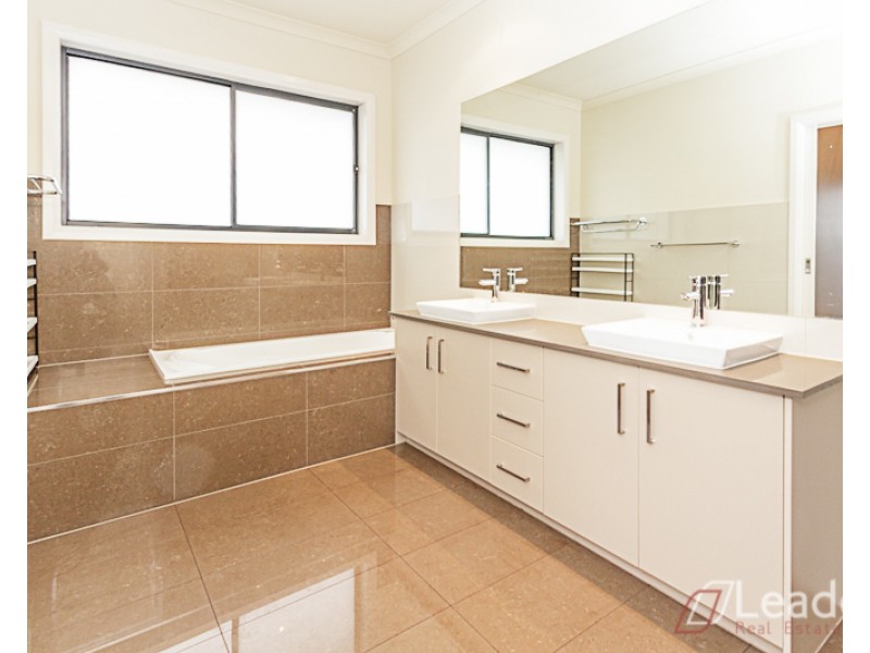 29 Kinnoull Grove, Glen Waverley VIC 3150