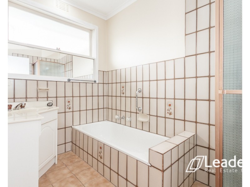 42 Banbury Street, Burwood East VIC 3151