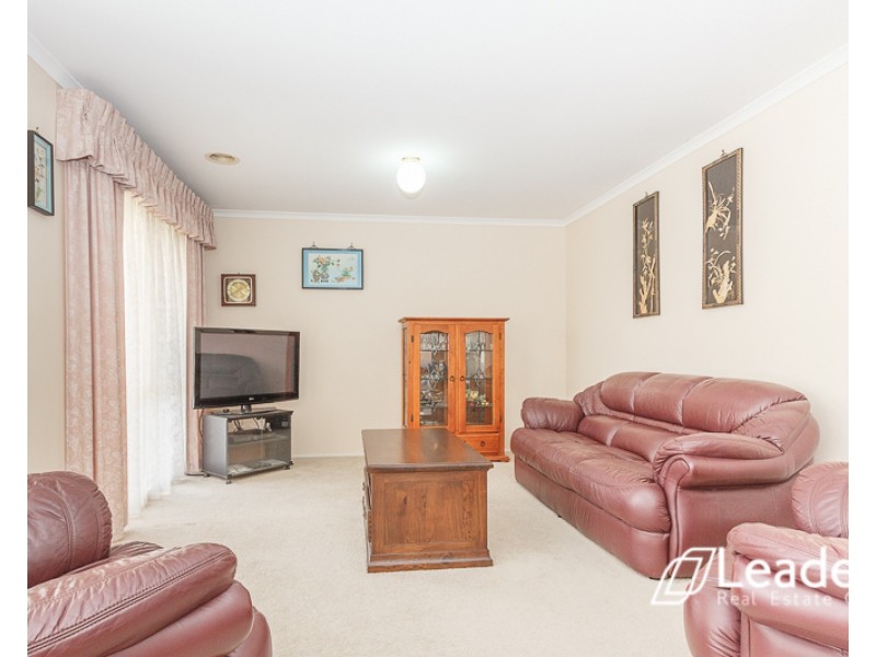 1/17 Cypress Grove, Dandenong North VIC 3175