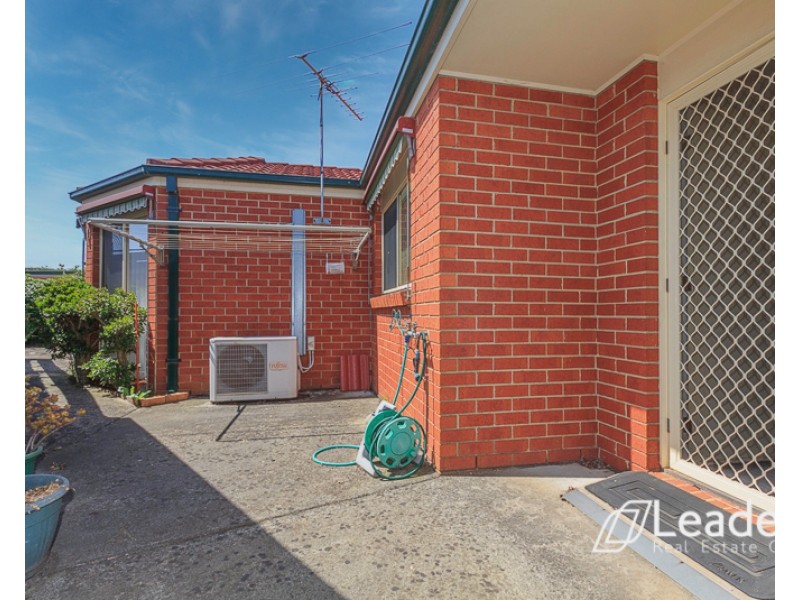 1/17 Cypress Grove, Dandenong North VIC 3175