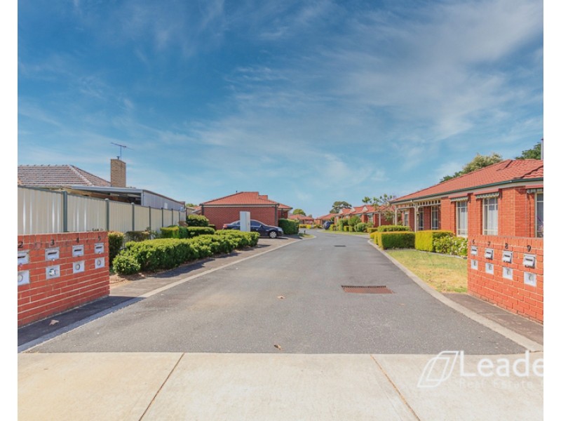 1/17 Cypress Grove, Dandenong North VIC 3175