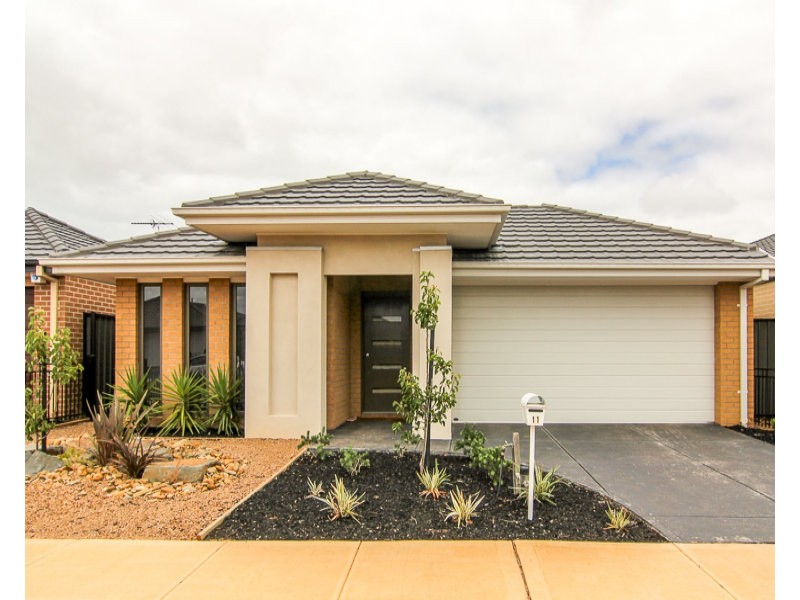 11 Snowsill Circuit, Point Cook VIC 3030