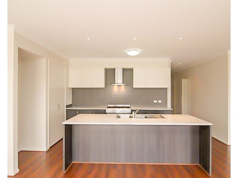 11 Snowsill Circuit, Point Cook VIC 3030