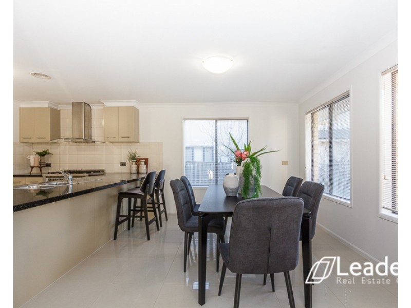 7 Water Stone Cove, Sanctuary Lakes VIC 3030