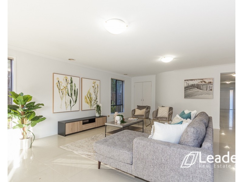 7 Water Stone Cove, Sanctuary Lakes VIC 3030