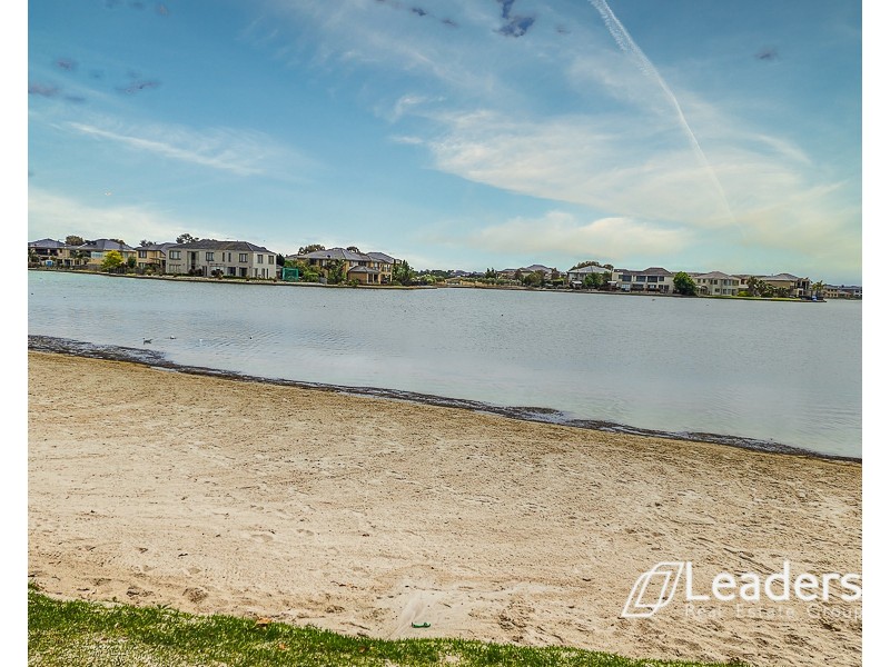7 Water Stone Cove, Sanctuary Lakes VIC 3030