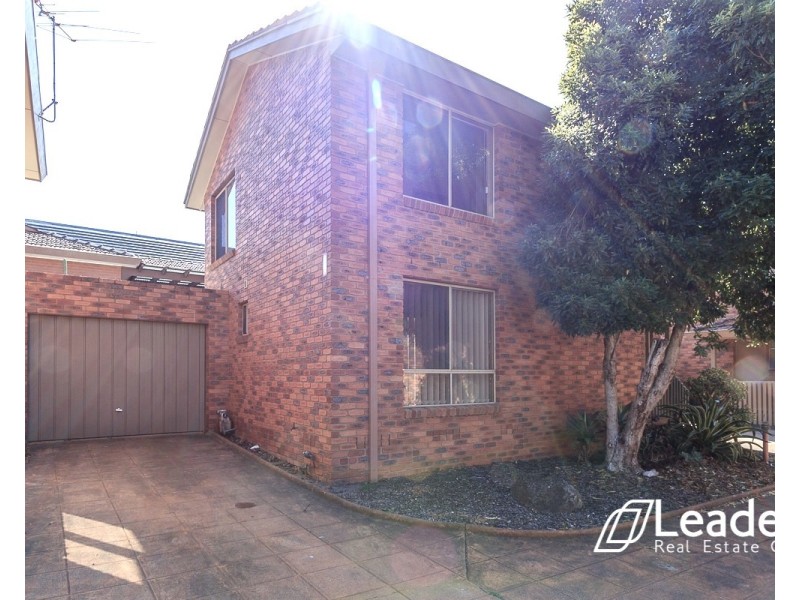 4/49 QUEENS AVENUE, Doncaster VIC 3108