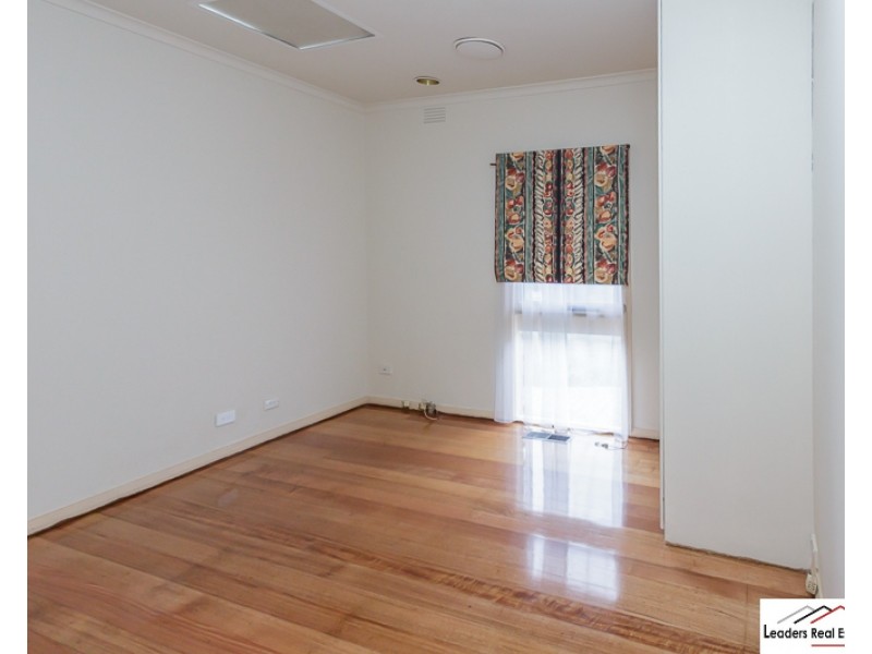 13 KAY STREET, Mount Waverley VIC 3149