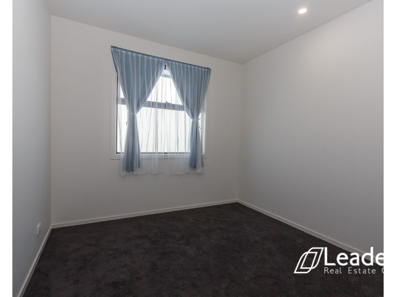 2/18 NORTH CRESCENT, Heidelberg West VIC 3081