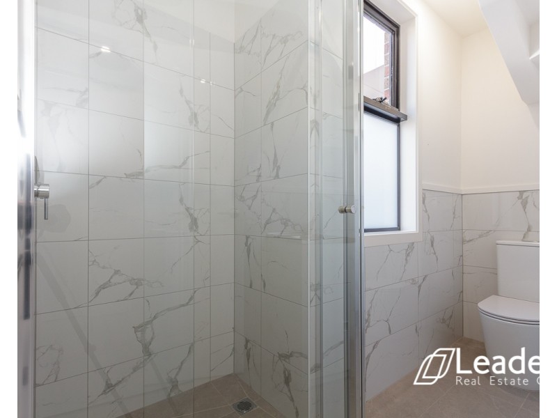 2/18 NORTH CRESCENT, Heidelberg West VIC 3081