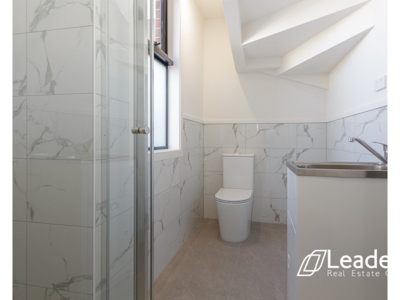 2/18 NORTH CRESCENT, Heidelberg West VIC 3081