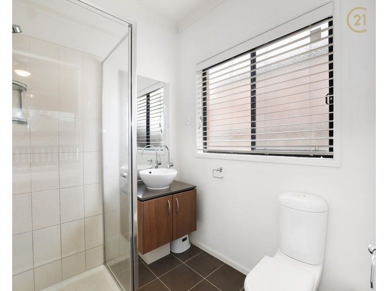 8 GEORGETOWN WAY, Officer VIC 3809
