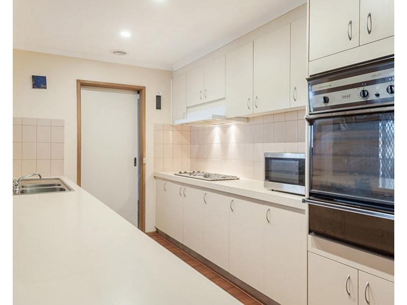 16 LONGTOWN COURT, Craigieburn VIC 3064