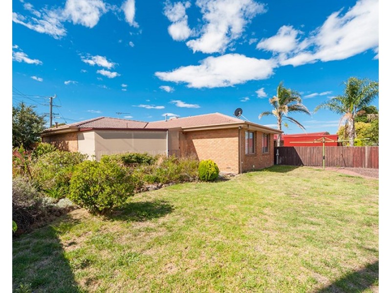 16 LONGTOWN COURT, Craigieburn VIC 3064