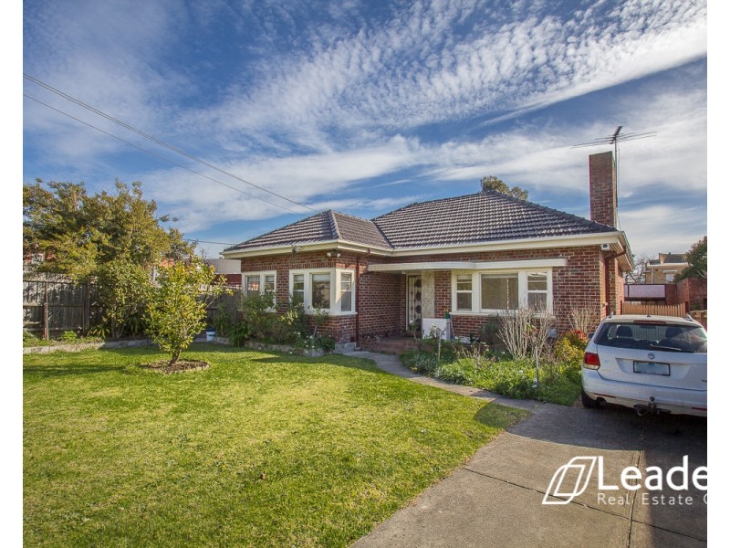 4 MACEDON AVENUE, Balwyn North VIC 3104