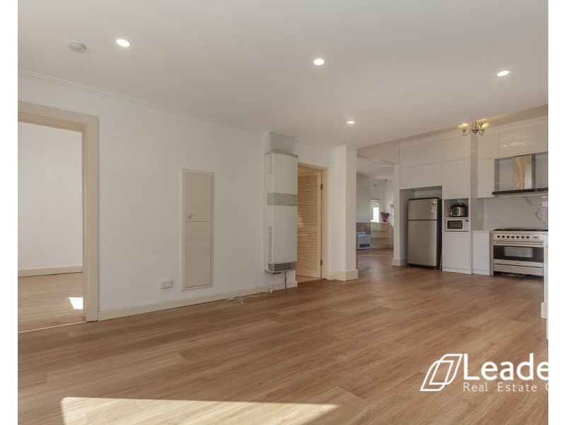 4 MACEDON AVENUE, Balwyn North VIC 3104