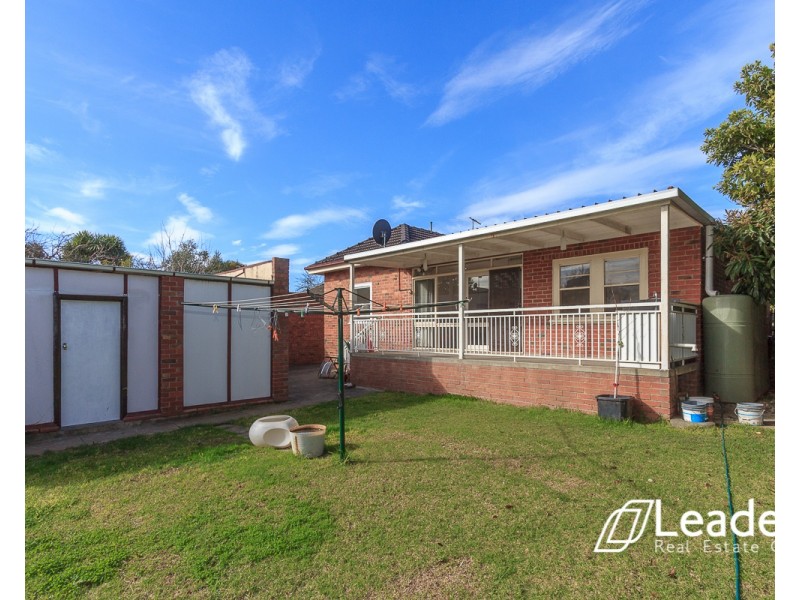 4 MACEDON AVENUE, Balwyn North VIC 3104