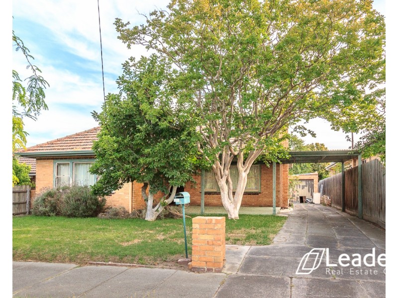 8 BURNS AVENUE, Murrumbeena VIC 3163