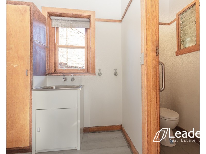 8 BURNS AVENUE, Murrumbeena VIC 3163