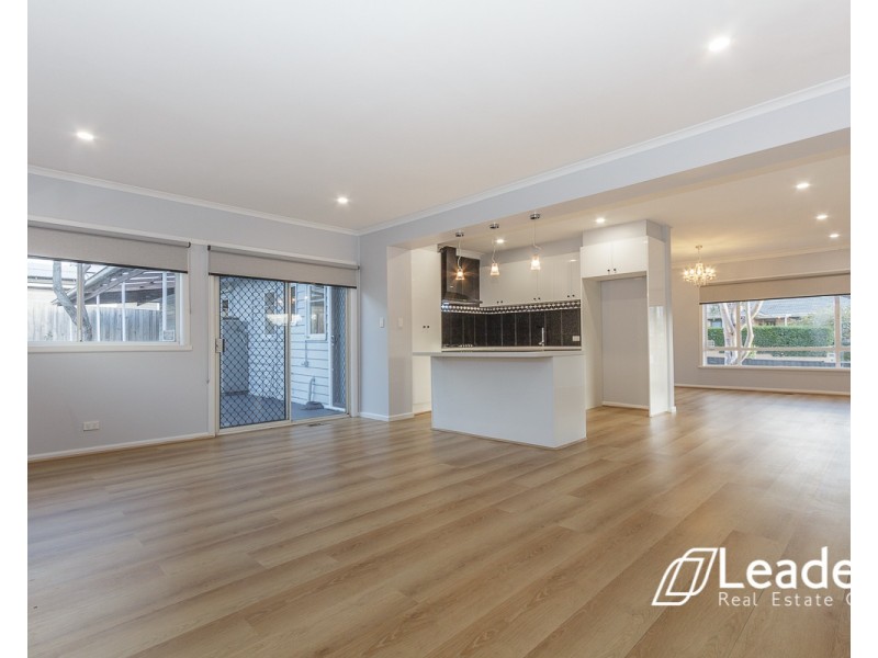 21 EDINBURGH ROAD, Blackburn South VIC 3130
