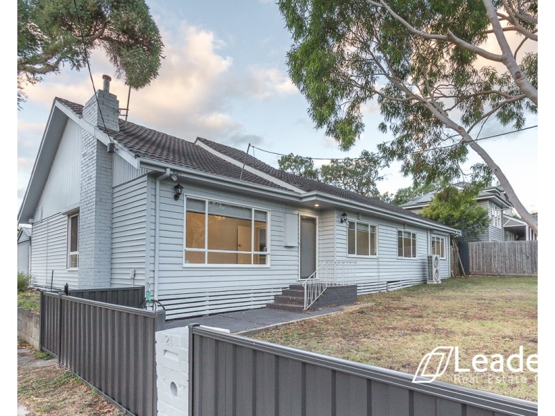 21 EDINBURGH ROAD, Blackburn South VIC 3130
