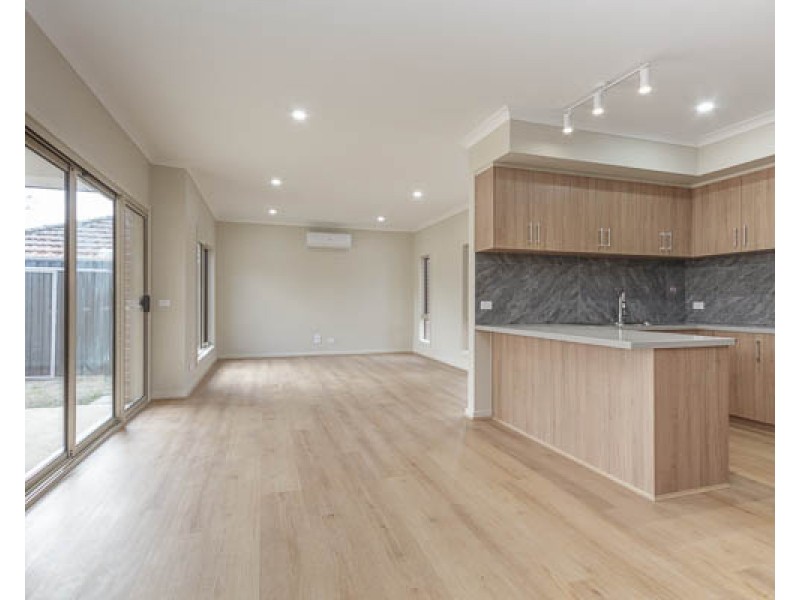 2/4 Box Avenue, Forest Hill VIC 3131